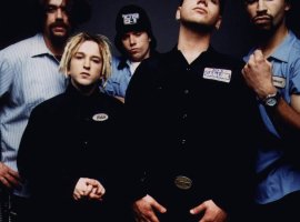 Радио Maximum исключило из эфира песни группы Bloodhound Gang
